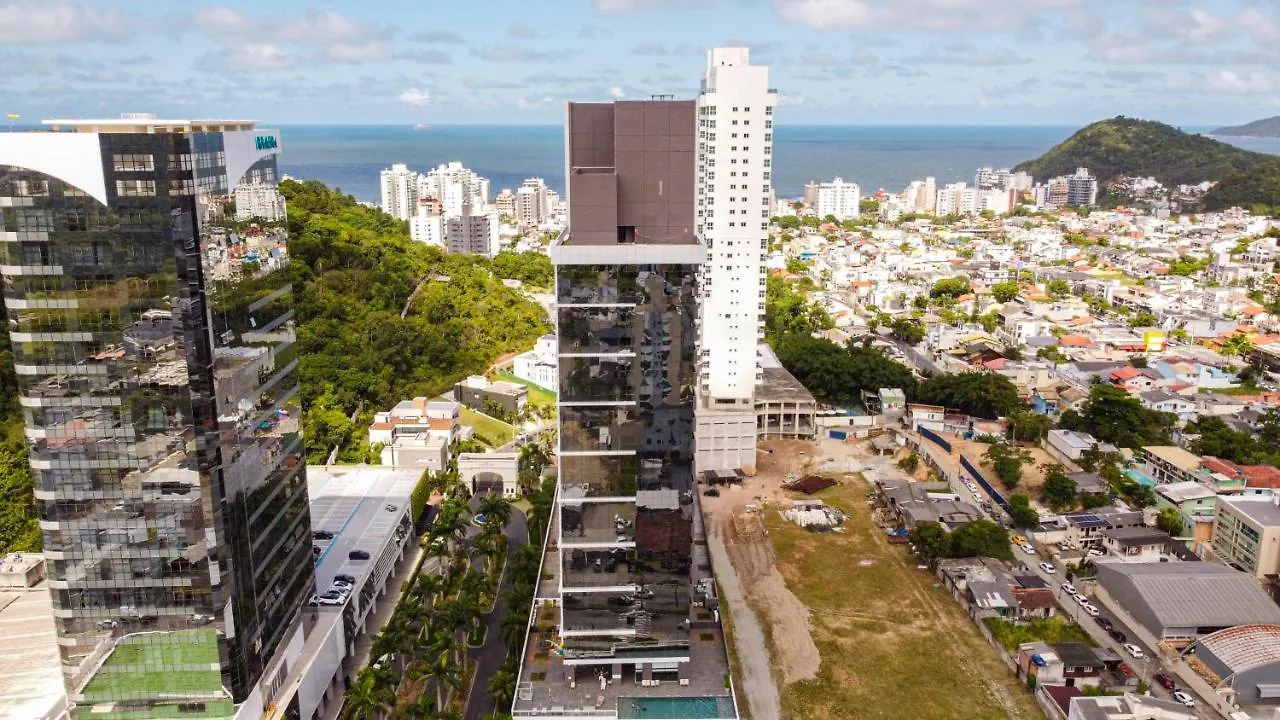 Hilton Garden Inn Itajaí Praia Brava 4*,