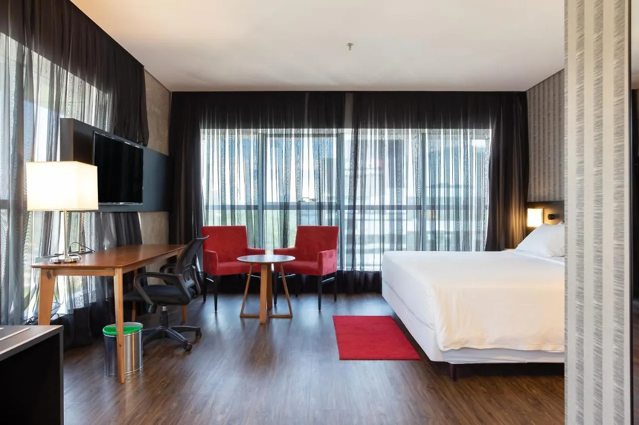 מלון Itajaí Hilton Garden Inn Praia Brava